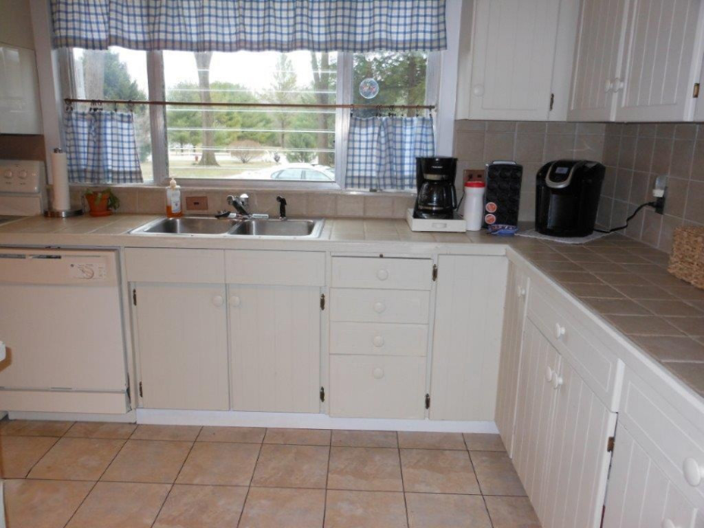288 West Giles Road Muskegon, MI 49445 - Photo 4 of 45 288 W. Giles Rd. Muskegon 49445 022