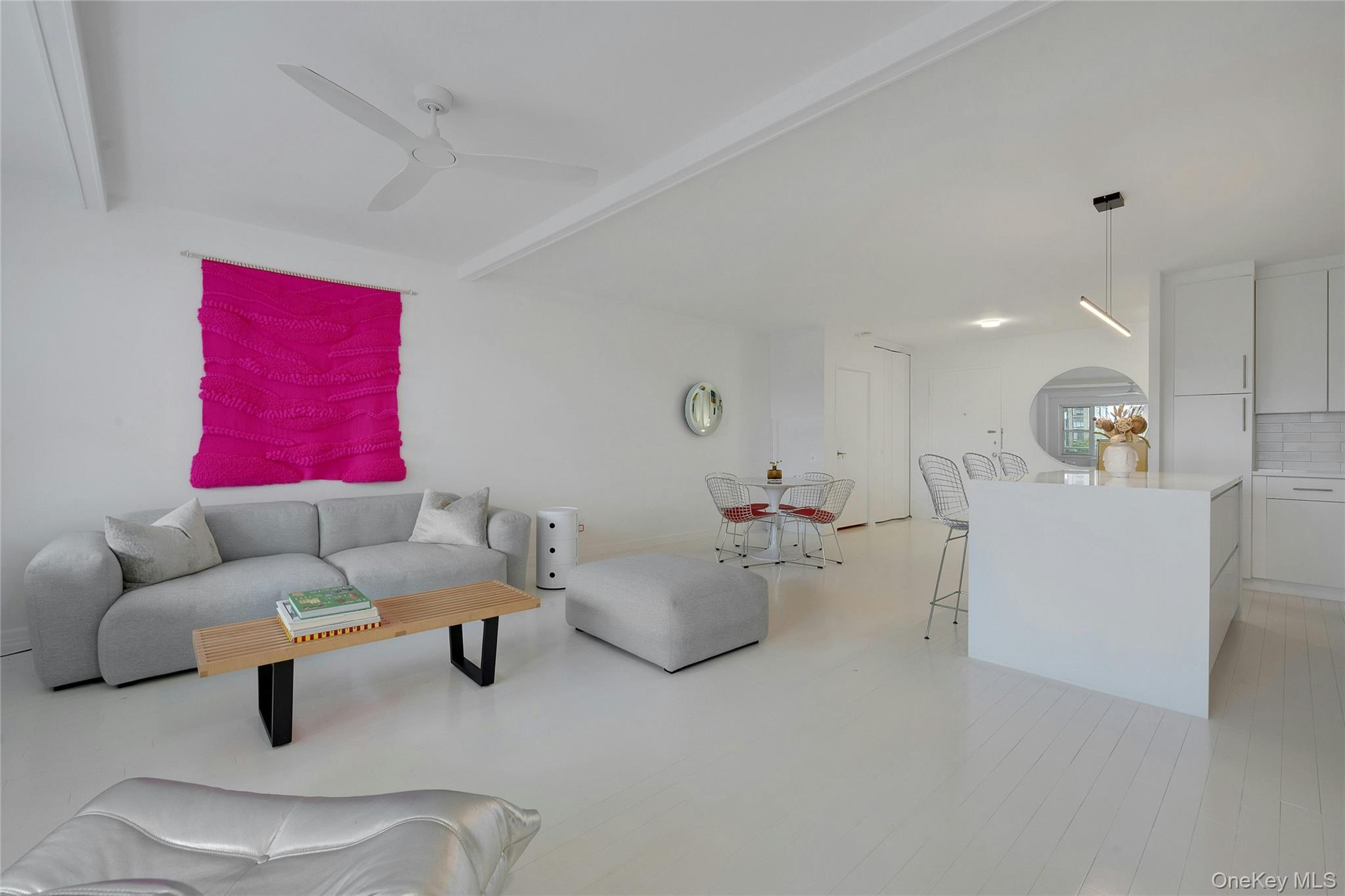 300 Martine Avenue, Unit 7B White Plains, NY 10601 - Photo 13 of 29 a living room with furniture