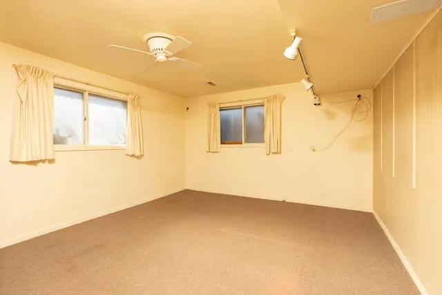 $299,900 | 24 Sunset Drive, Cary, IL 60013