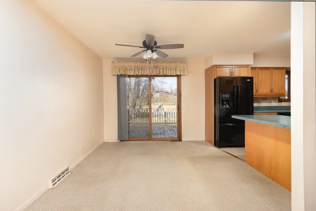 $299,900 | 24 Sunset Drive, Cary, IL 60013