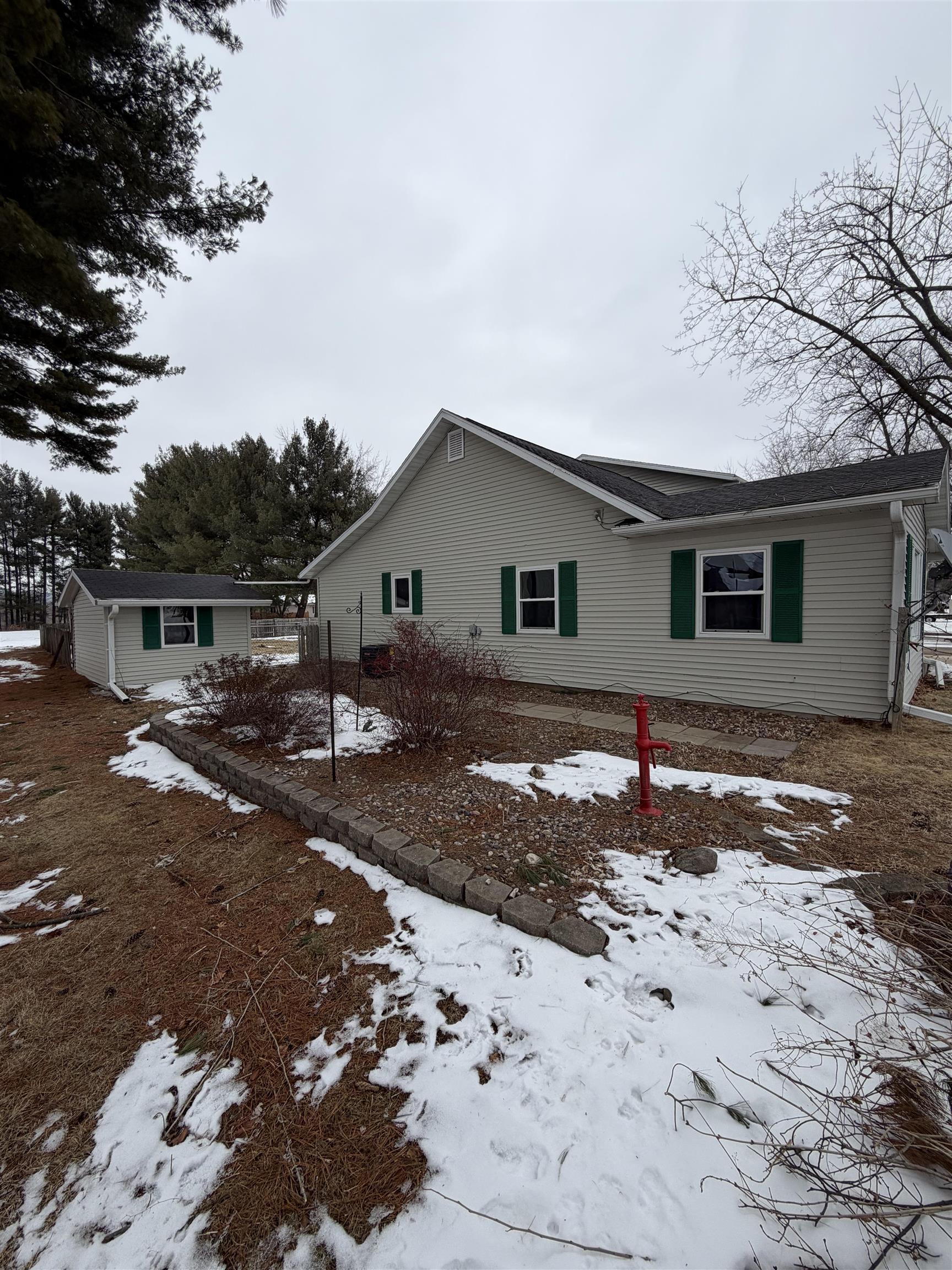 621 Dwight Street Boscobel, WI 53805 - Photo 3 of 23
