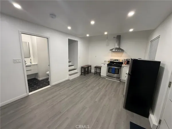 $2,100 | 12119 Bambi Place, Granada Hills, CA 91344