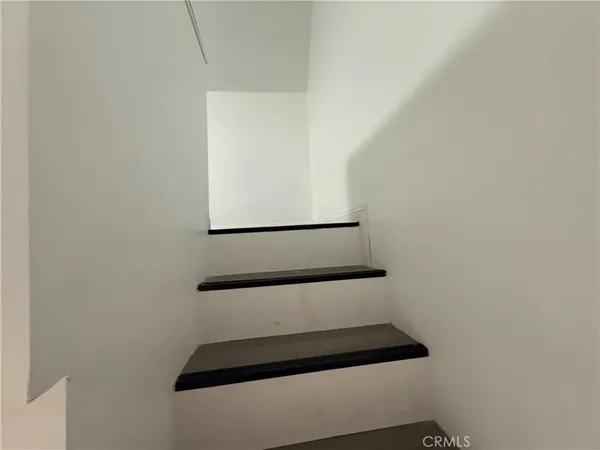 $2,100 | 12119 Bambi Place, Granada Hills, CA 91344