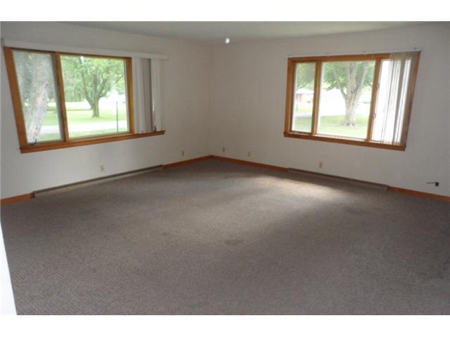 175 Oaksmere Road Springfield, OH 45503 - Photo 3 of 10