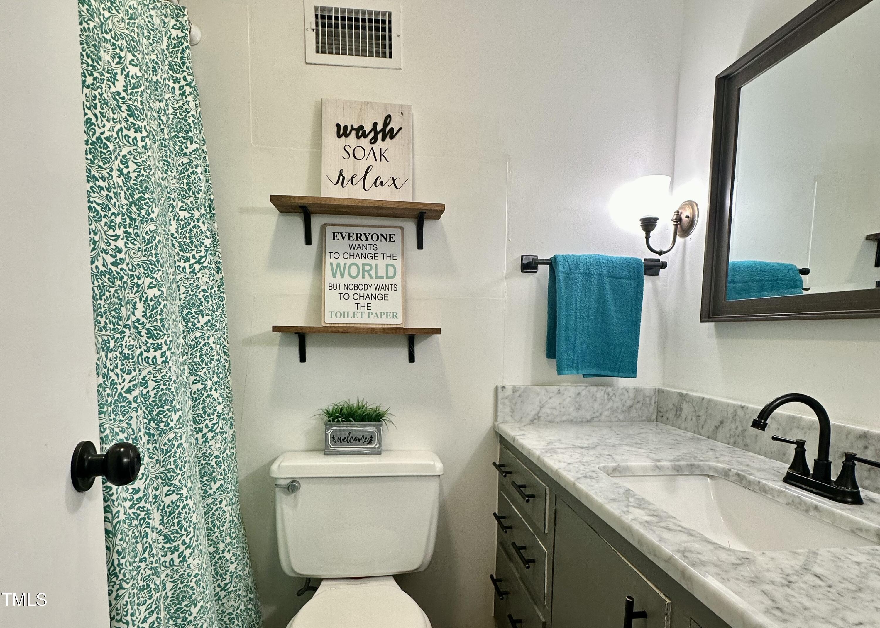 518 Edwin Court Roxboro, NC 27573 - Photo 20 of 30 Primary Bath