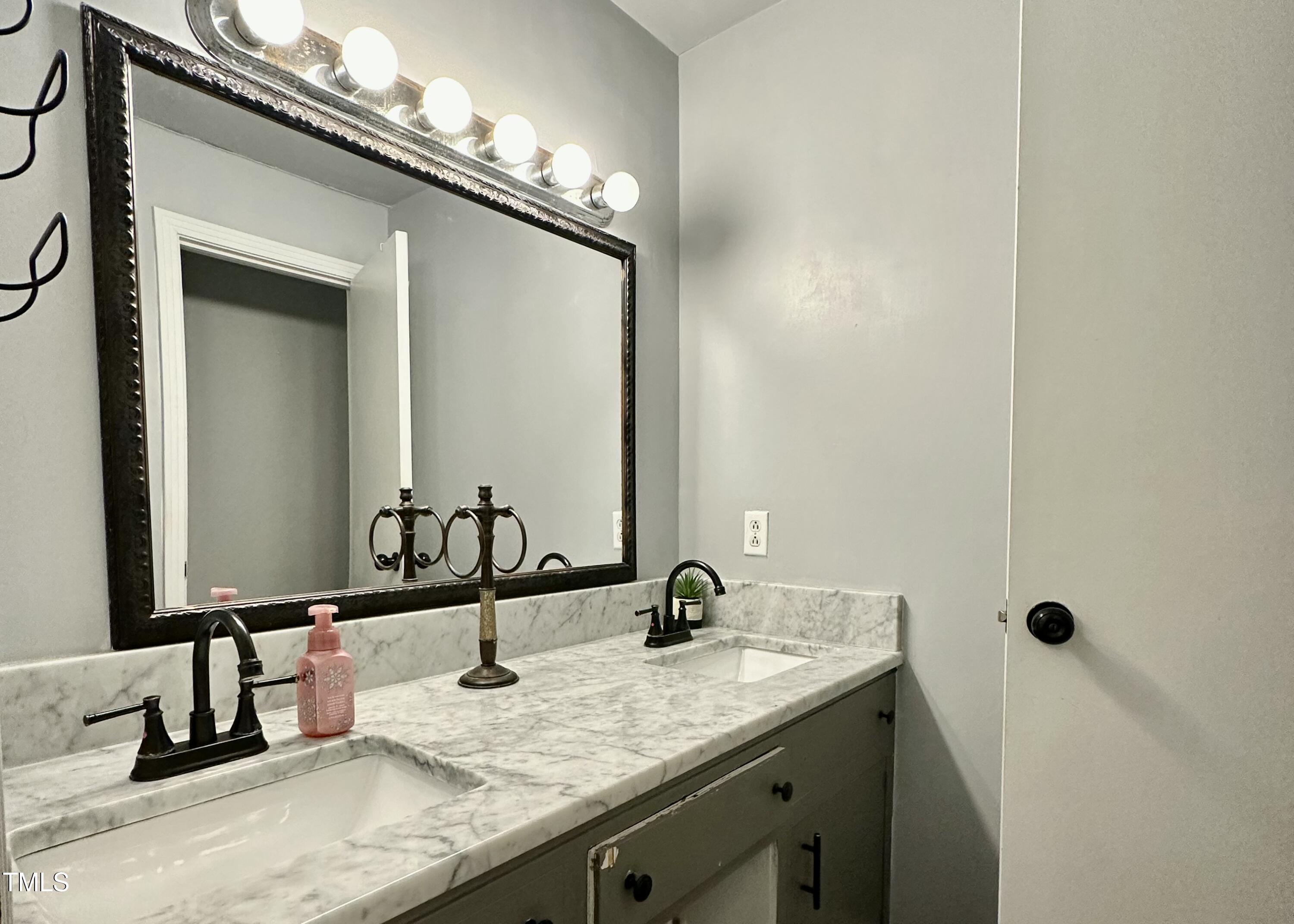 518 Edwin Court Roxboro, NC 27573 - Photo 25 of 30 Full Bath 2