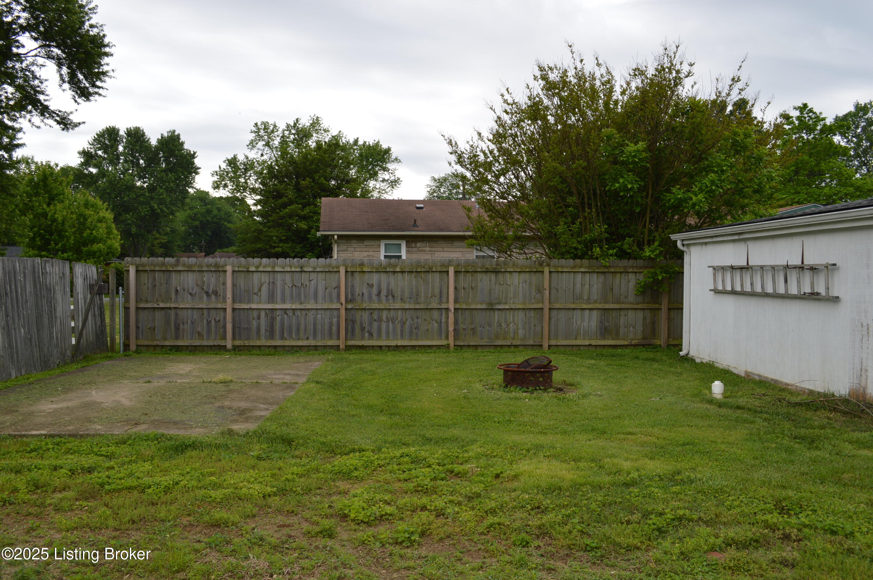5606 Maryman Road Louisville, KY 40258 - Photo 32 of 33 Backyard