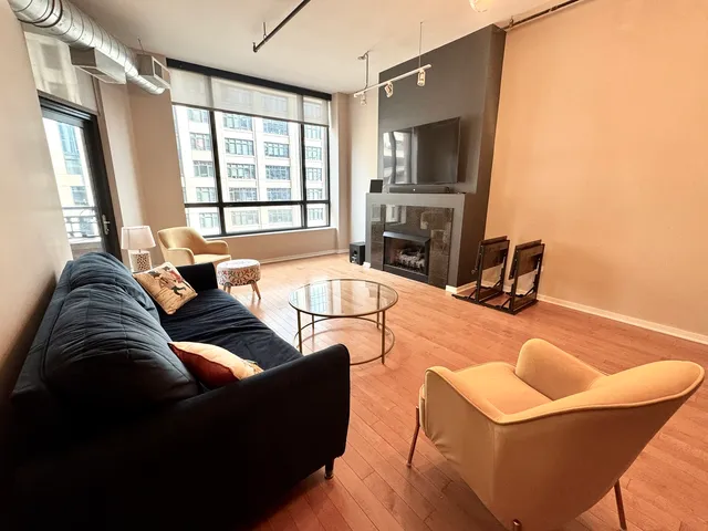 $3,000 | 520 South State Street, Unit 1103, Chicago, IL 60605