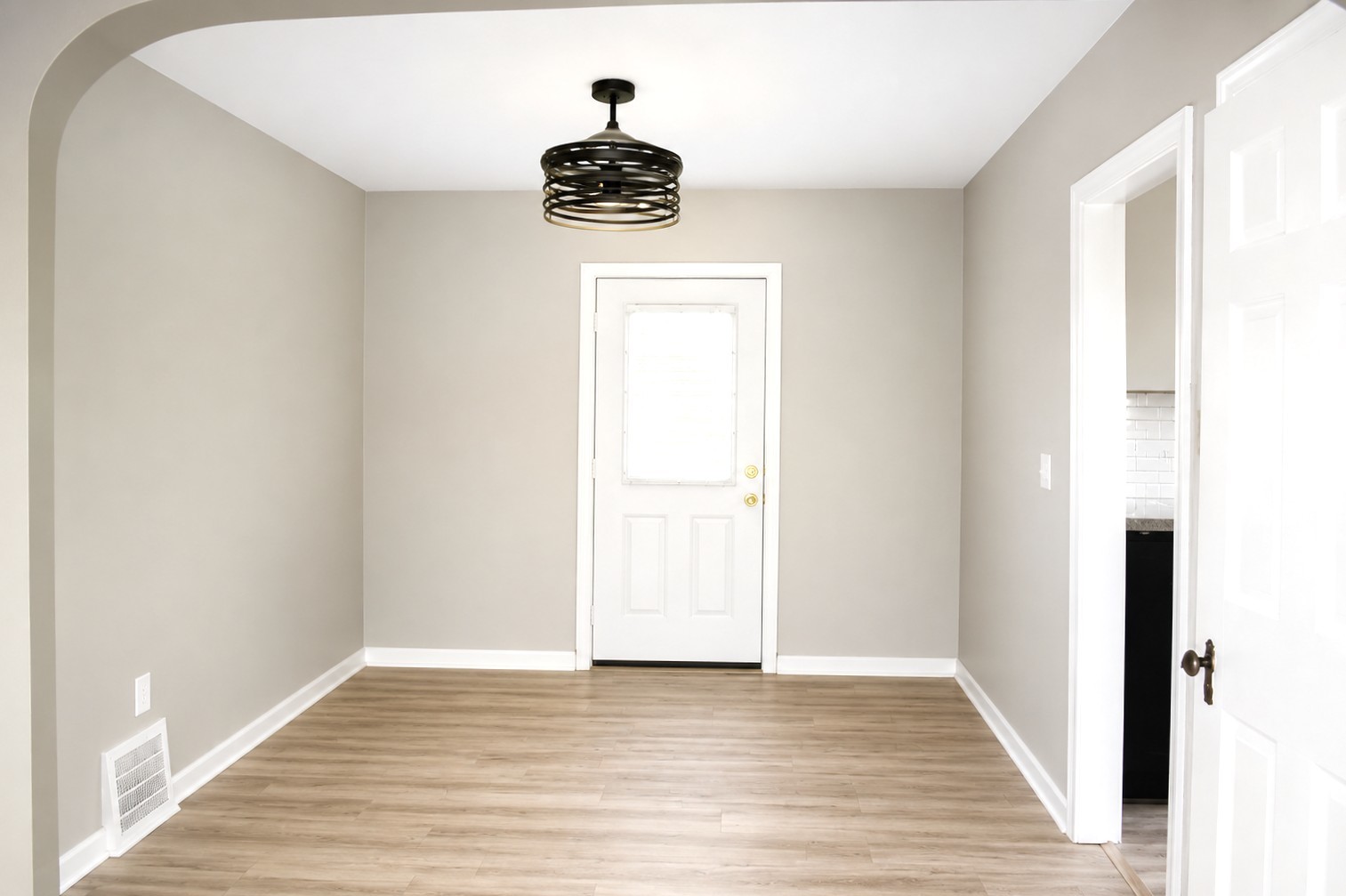 1402 West 3rd Street Sterling, IL 61081 - Photo 7 of 18