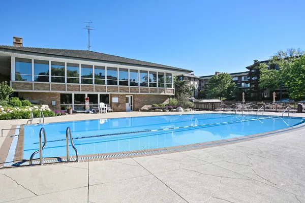 $825,000 | 2 Oak Brook Club Drive, Unit C303, Oak Brook, IL 60523