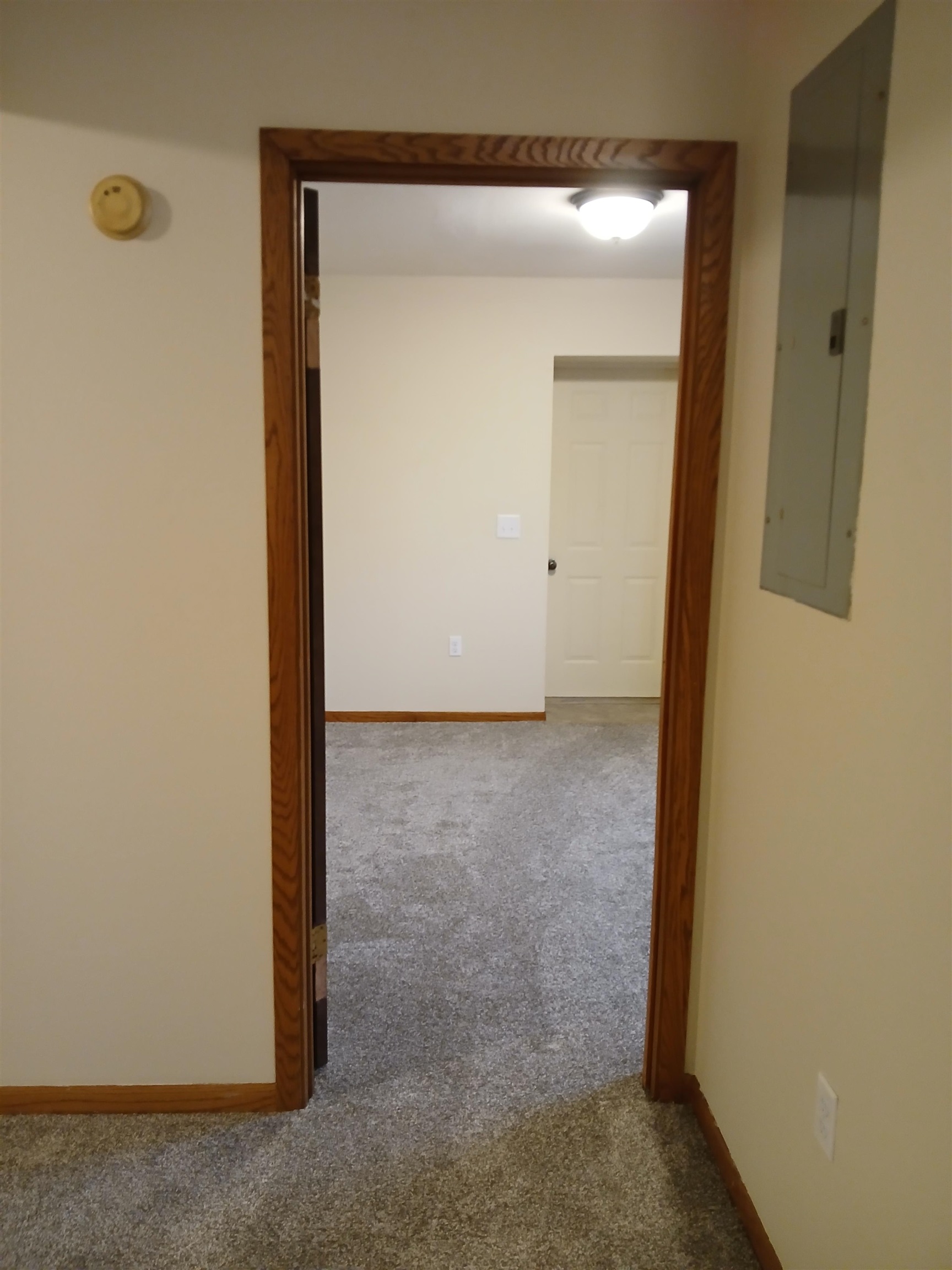 302 Railroad Street Elroy, WI 53929 - Photo 4 of 30