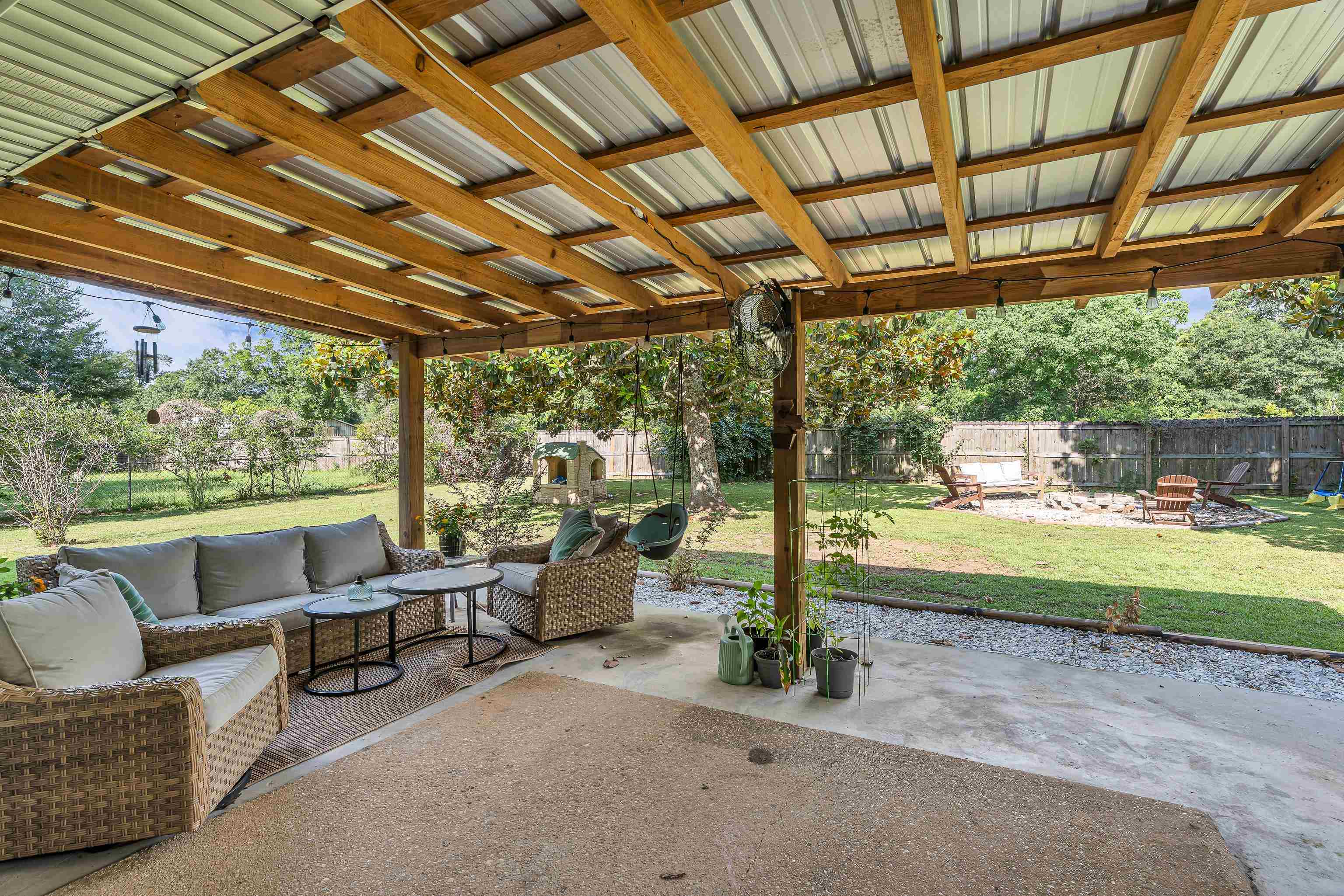 23214 Rochelle Loop Robertsdale, AL 36567 - Photo 9 of 27 Back Patio