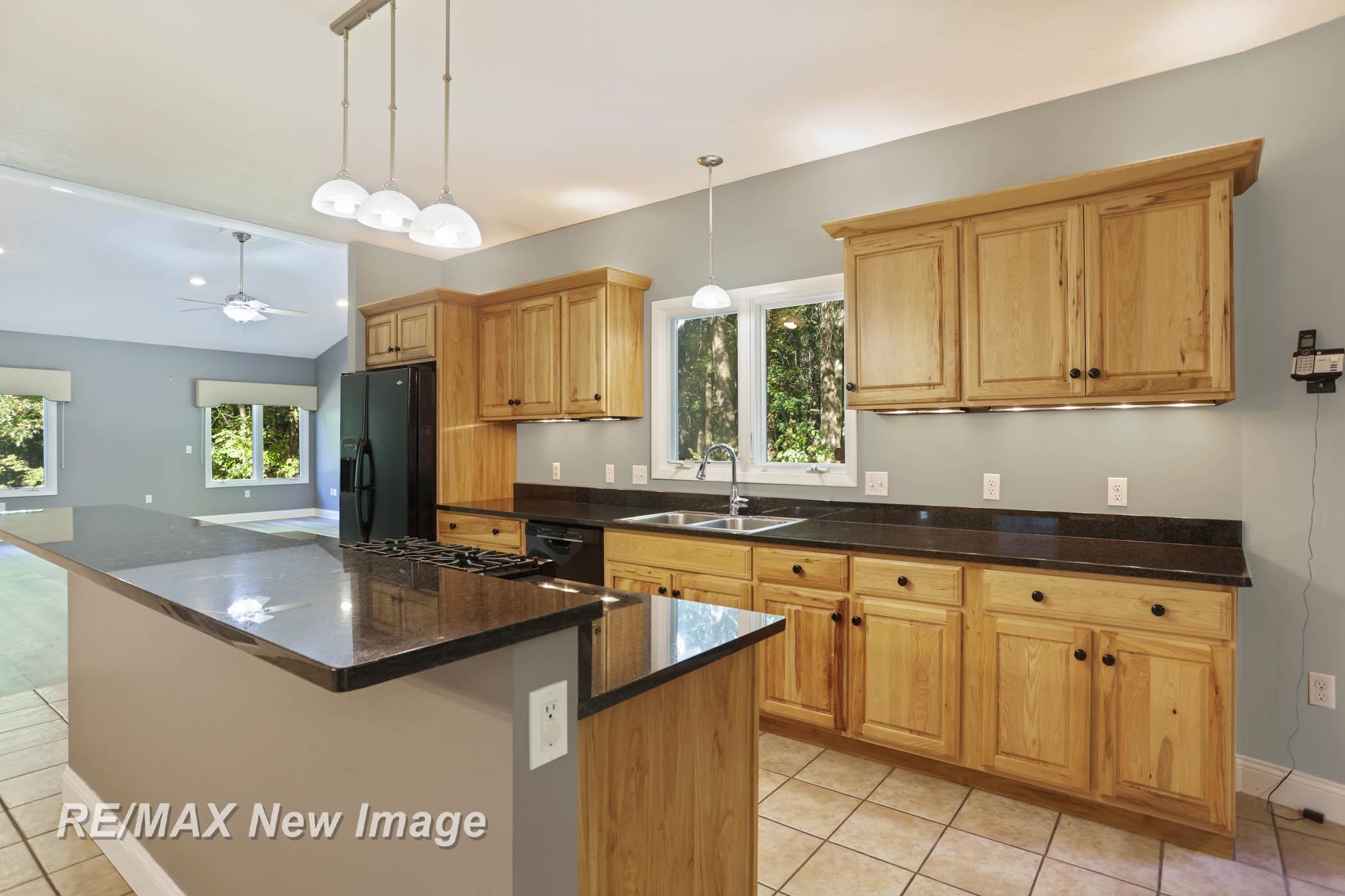 12566 Gratiot Road Saginaw, MI 48609 - Photo 18 of 59 50157004-d0a127d7-1d59-446b-b94b-a5403104f94c.JPG