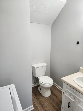 $950 | 105 Helen Street, Unit B, Tullahoma, TN 37388