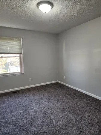 $950 | 105 Helen Street, Unit B, Tullahoma, TN 37388