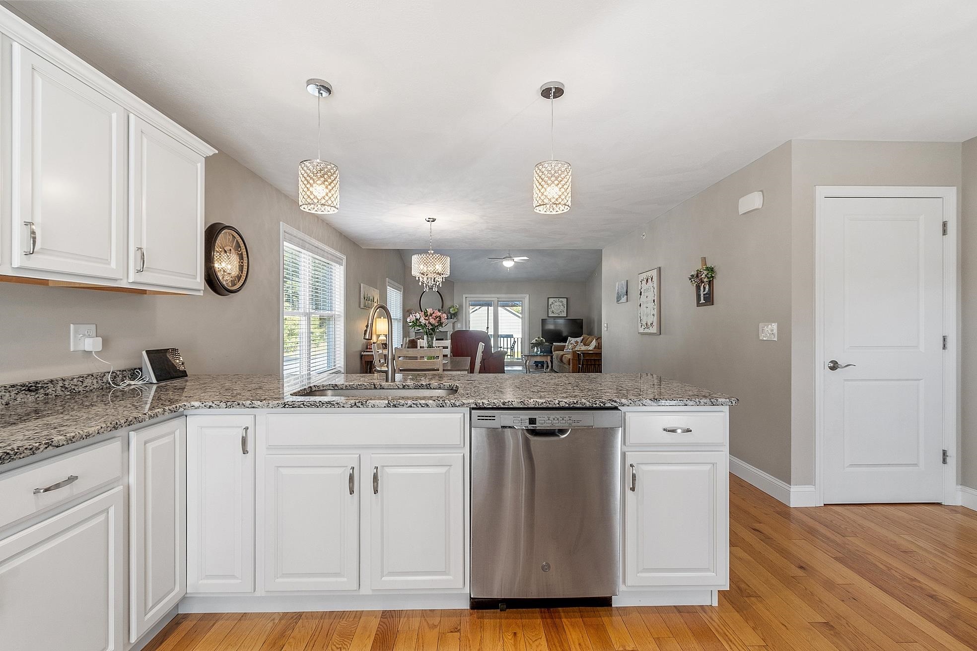 1 Redwood Road Pelham, NH 03076 - Photo 10 of 31