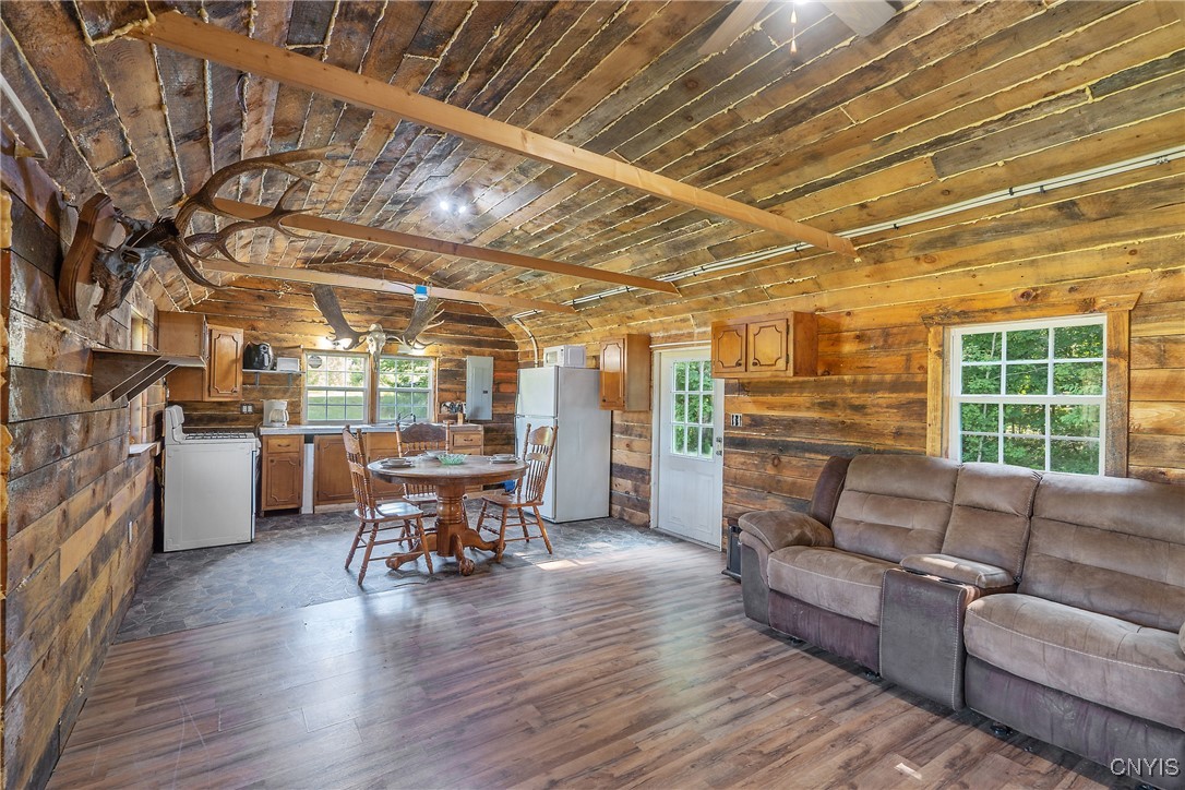 23 Chilton Road Williamstown, NY 13493 - Photo 3 of 32