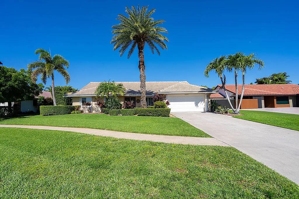 22373 Ensenada Way Boca Raton, FL 33433 - Photo 3 of 33 2692ffdab9372c05a50a324f719fb56c-cc_ft_1