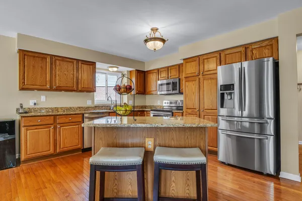 $649,900 | 14756 Village Court, Plymouth, MI 48170