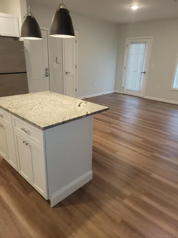 $2,650 | 10 Berkshire Road, Unit 213, West Hartford, CT 06110