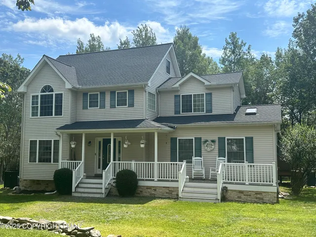 $449,900 | 107 Horseshoe Drive, Effort, PA 18330