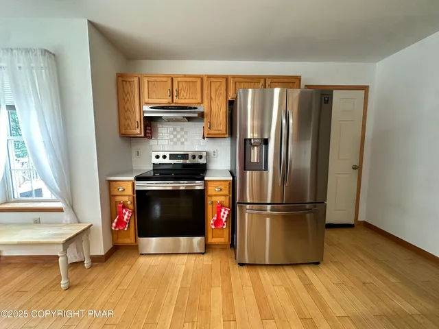 $449,900 | 107 Horseshoe Drive, Effort, PA 18330