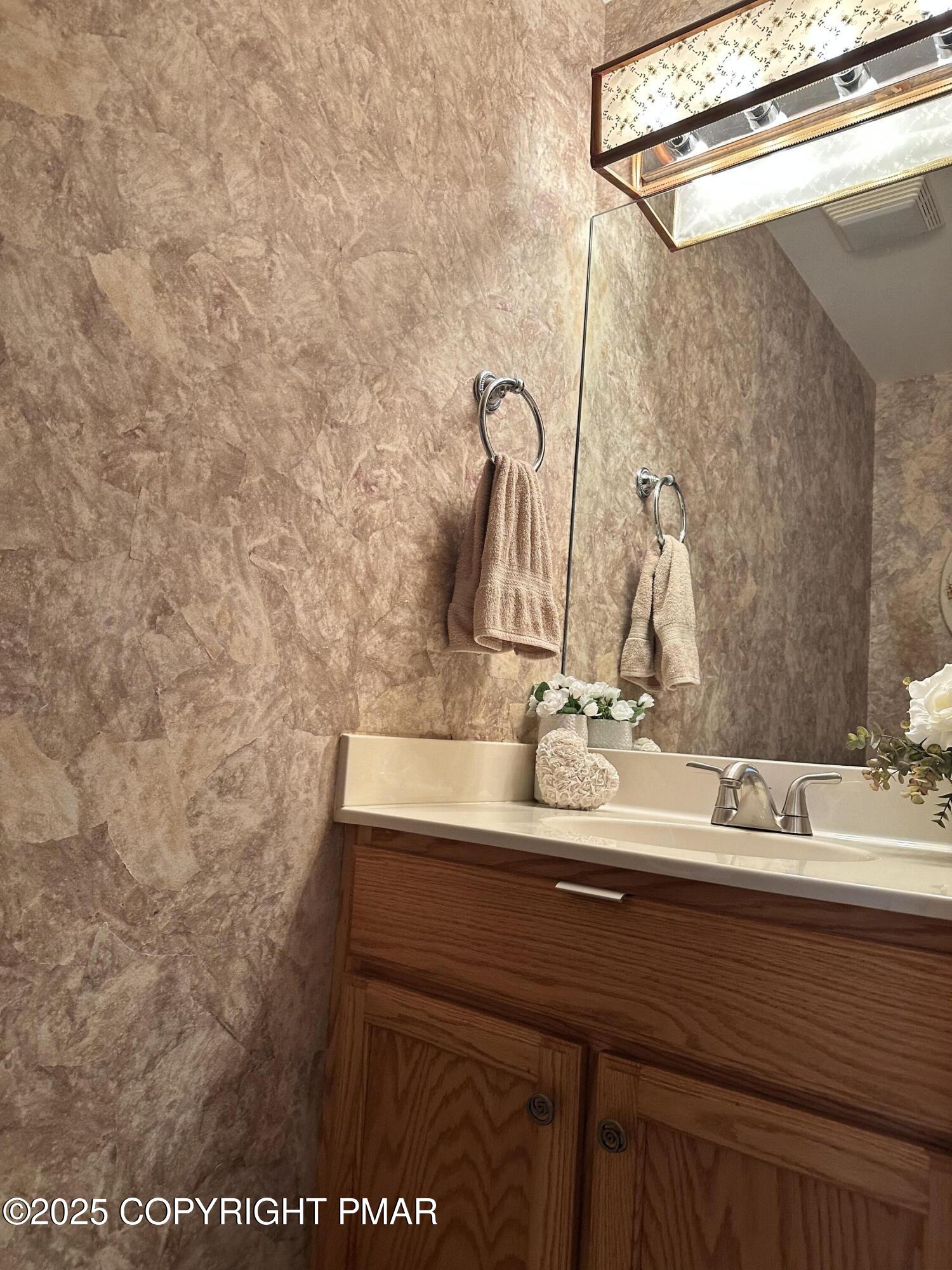 107 Horseshoe Drive Effort, PA 18330 - Photo 42 of 72 Half Bath