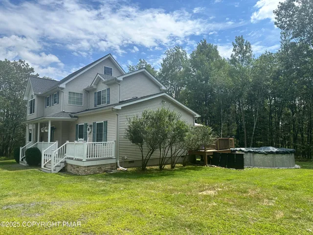 $449,900 | 107 Horseshoe Drive, Effort, PA 18330