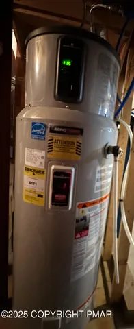 $449,900 | 107 Horseshoe Drive, Effort, PA 18330