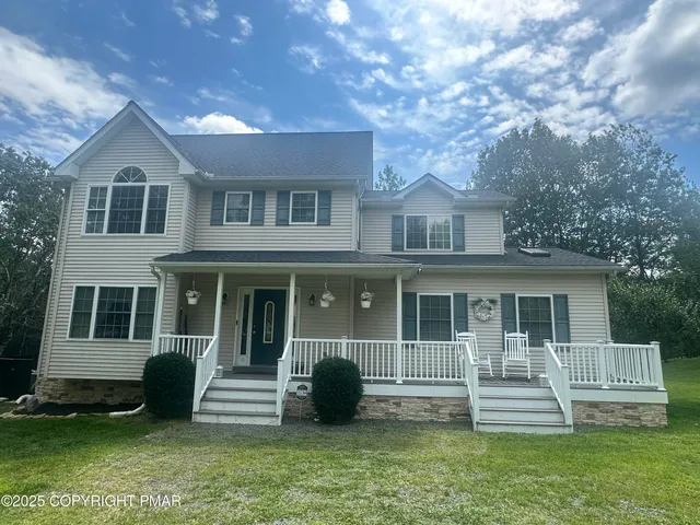 $449,900 | 107 Horseshoe Drive, Effort, PA 18330