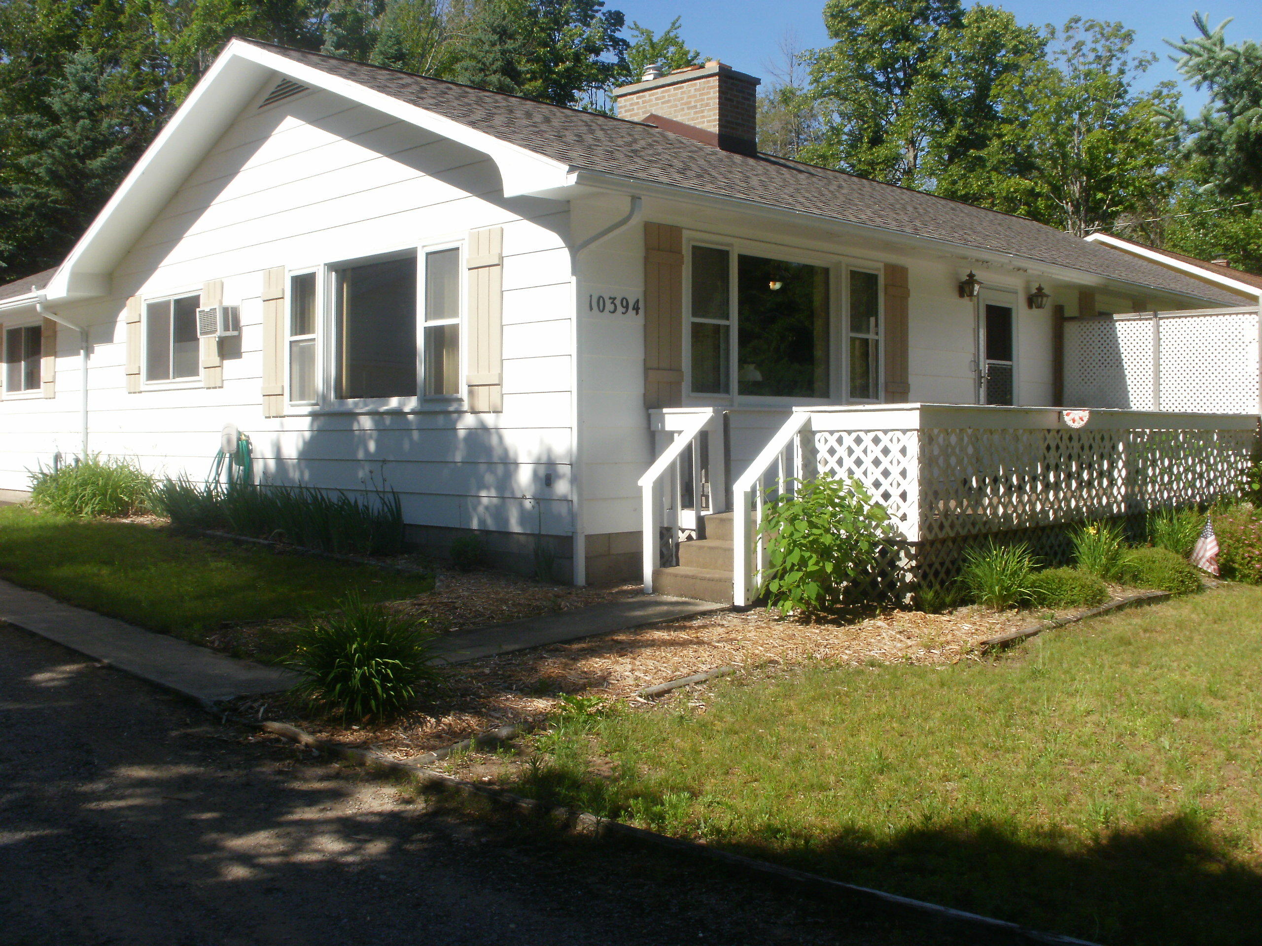 11105 Kings Point Road Alanson, MI 49706 - Photo 4 of 21 Gallery Image 4