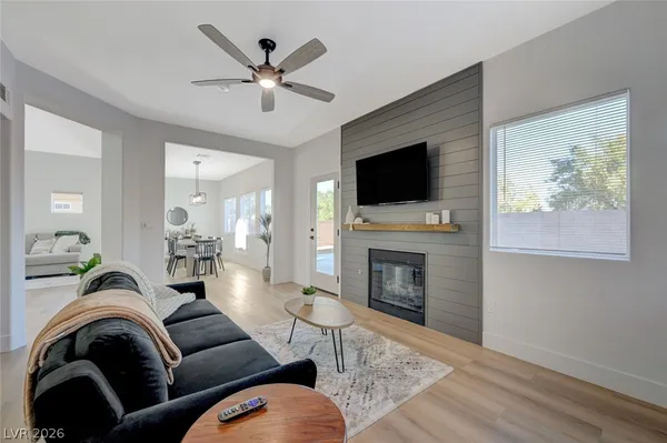 $2,500 | 210 Sunlight Peak Street, Henderson, NV 89012