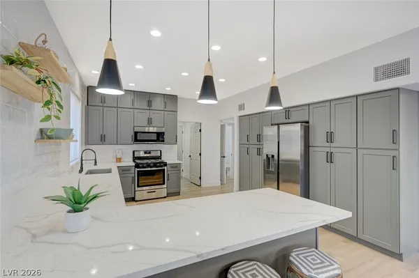 $2,500 | 210 Sunlight Peak Street, Henderson, NV 89012