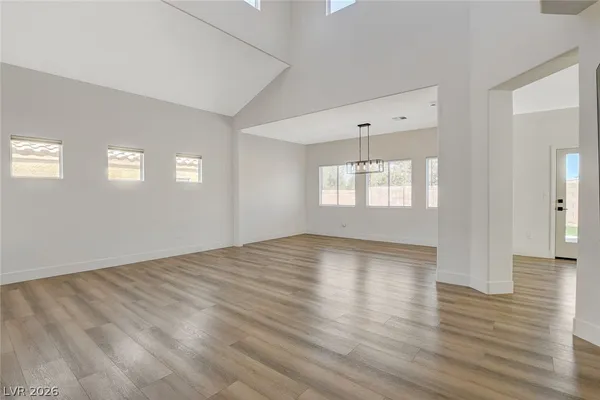 $2,500 | 210 Sunlight Peak Street, Henderson, NV 89012