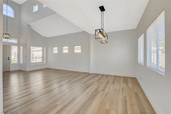 $2,500 | 210 Sunlight Peak Street, Henderson, NV 89012