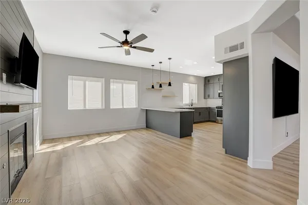 $2,500 | 210 Sunlight Peak Street, Henderson, NV 89012