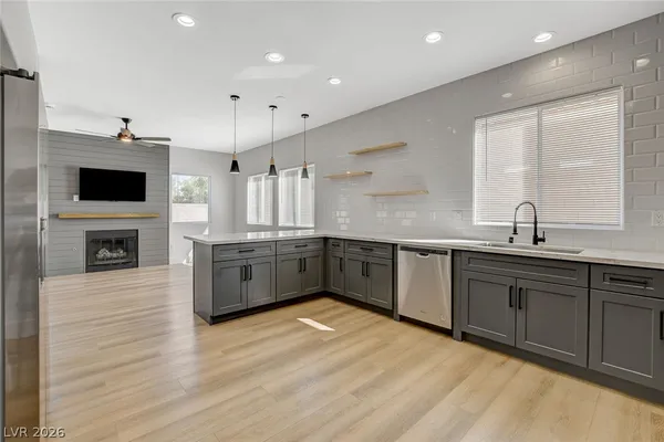 $2,500 | 210 Sunlight Peak Street, Henderson, NV 89012