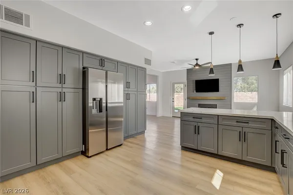 $2,500 | 210 Sunlight Peak Street, Henderson, NV 89012