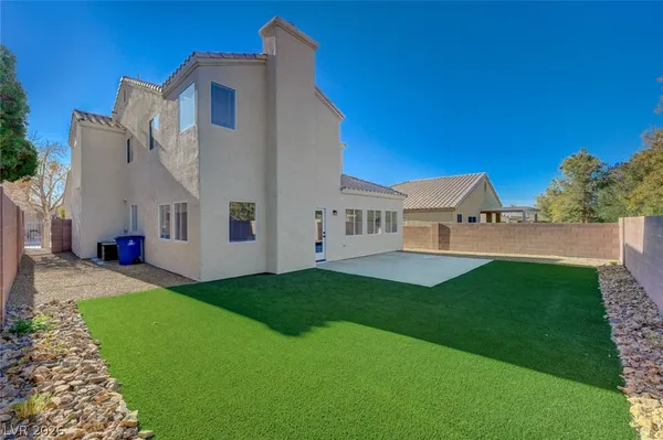 $2,500 | 210 Sunlight Peak Street, Henderson, NV 89012