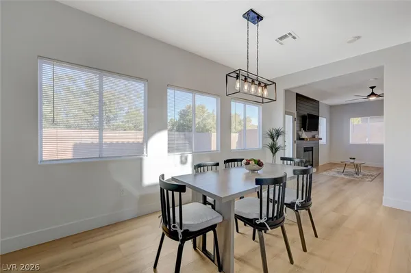 $2,500 | 210 Sunlight Peak Street, Henderson, NV 89012