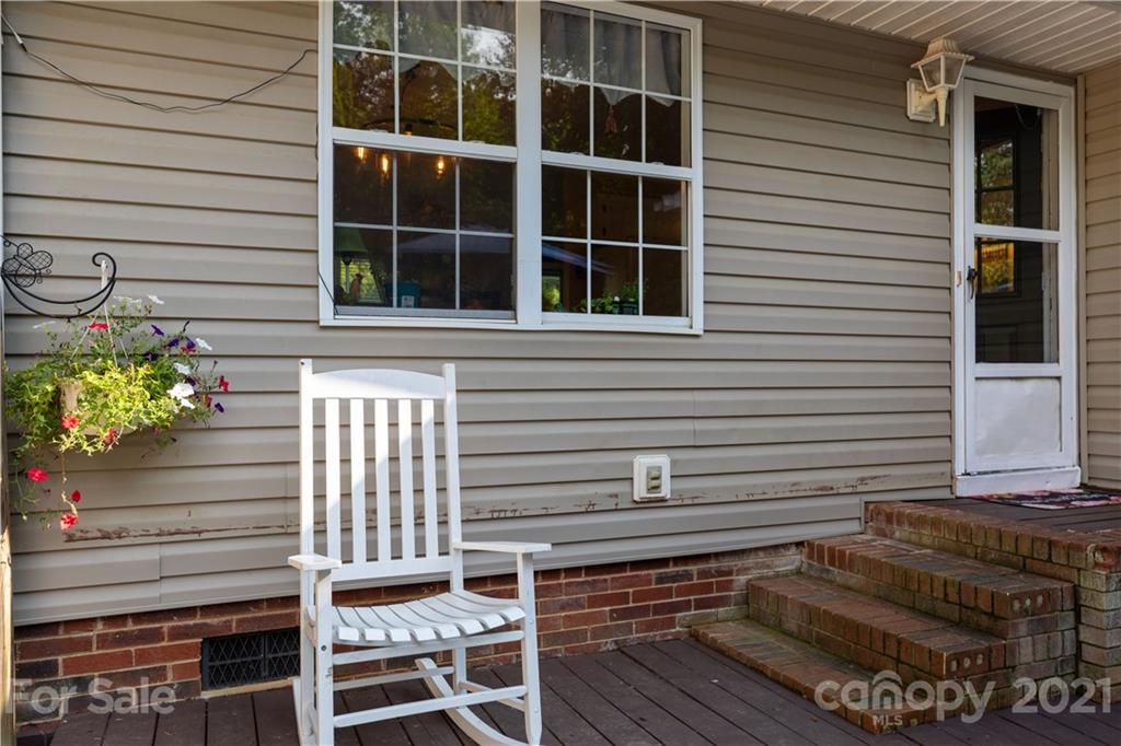 762 State Rd S-46-1086 Clover, SC 29710 - Photo 23 of 34 a view of a house with a window