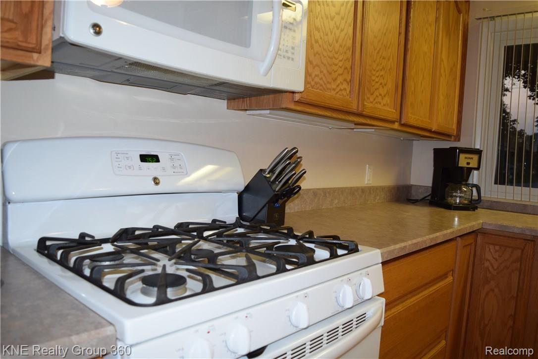 18488 Inkster Road Redford, MI 48240 - Photo 24 of 36 Kitchen copy.jpg