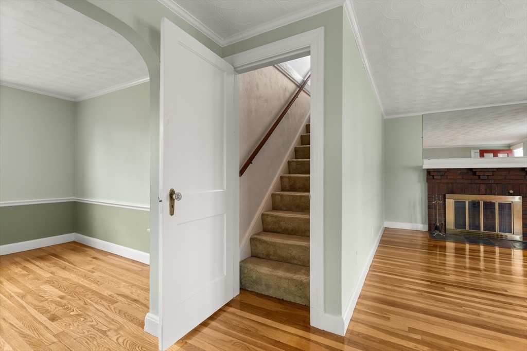 6 Frances Road Burlington, MA 01803 - Photo 17 of 34