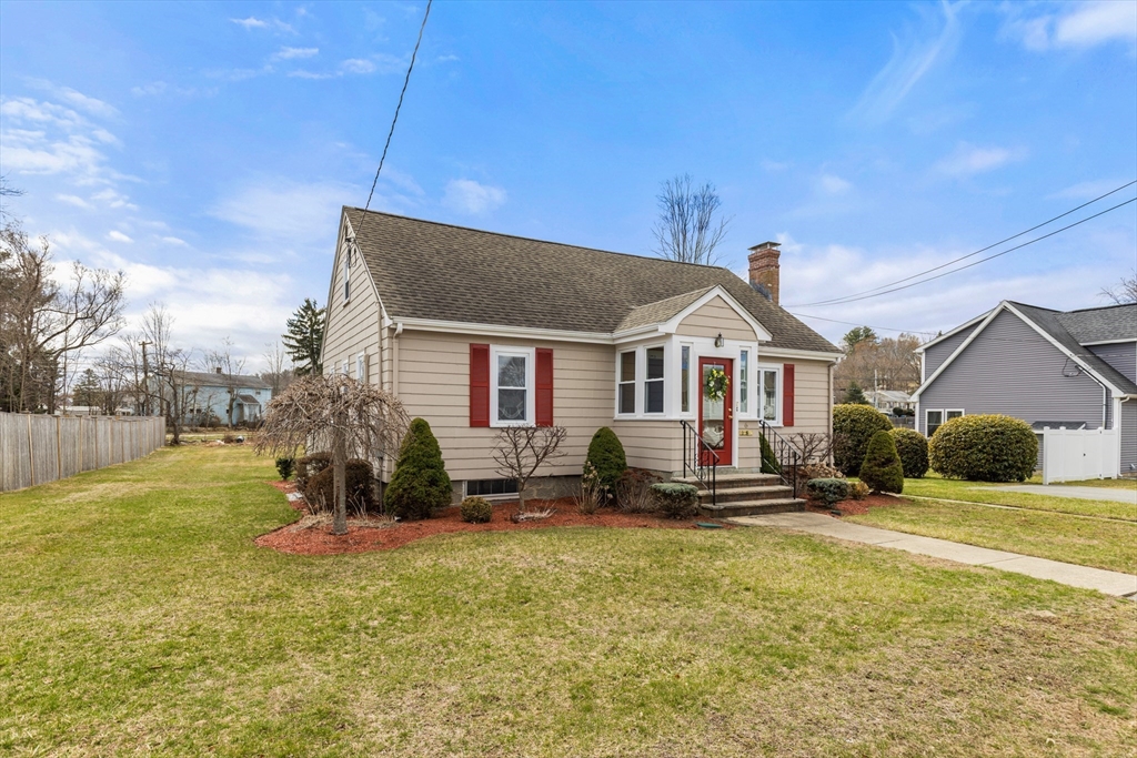 6 Frances Road Burlington, MA 01803 - Photo 2 of 34