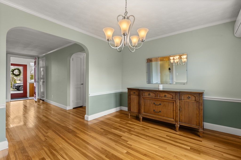 6 Frances Road Burlington, MA 01803 - Photo 9 of 34