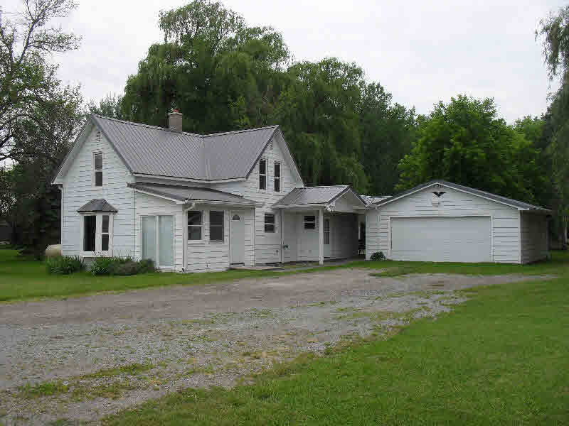 1531 Kaiser Tower Road Pinconning, MI 48650 - Photo 1 of 30