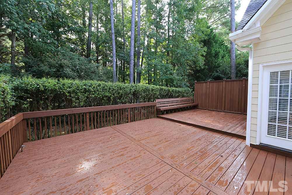 8600 Wapello Lane Raleigh, NC 27613 - Photo 27 of 27 Built-in seating!