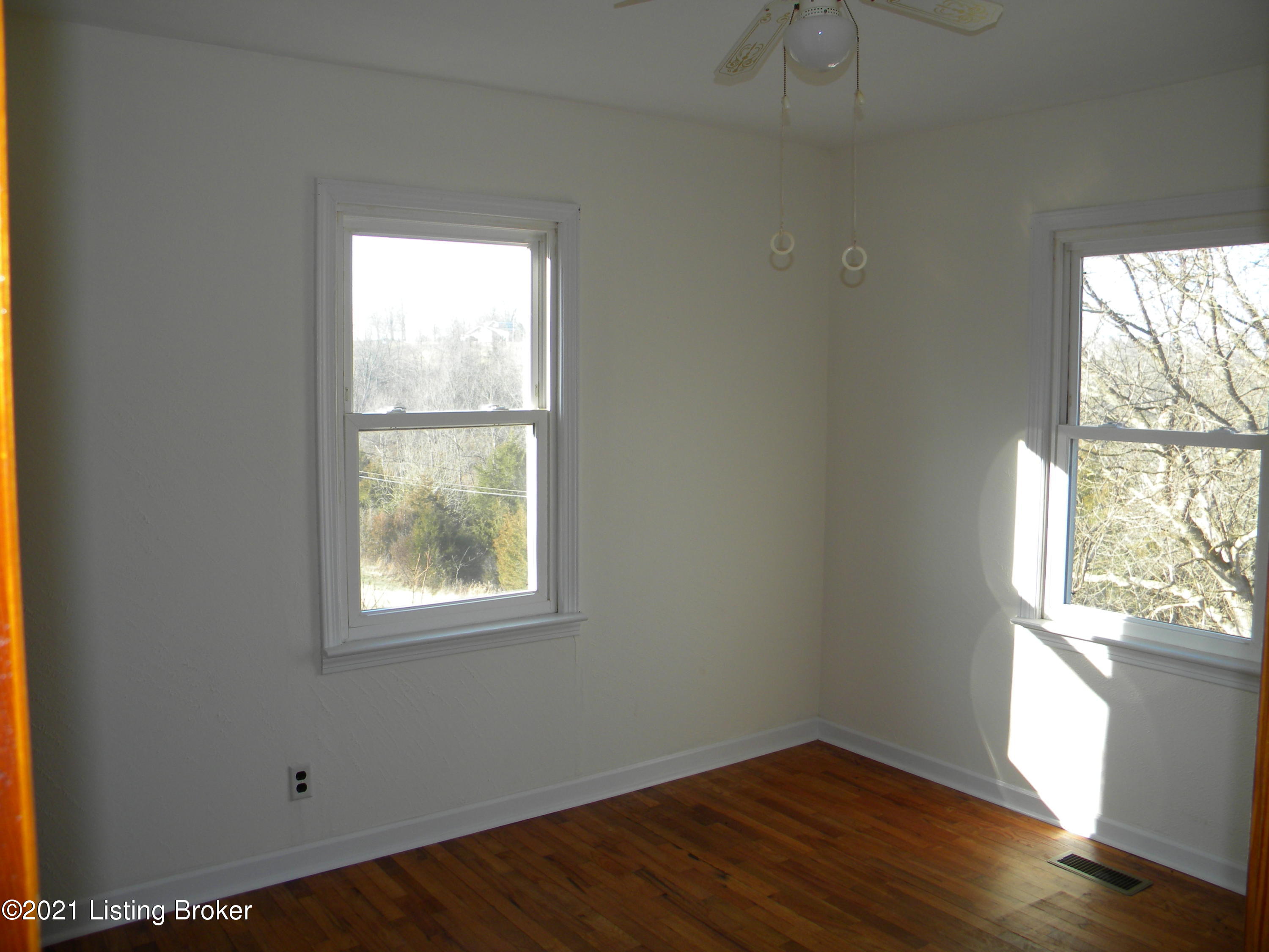 9816 Mt Eden Road Waddy, KY 40076 - Photo 13 of 30 DSCN4852