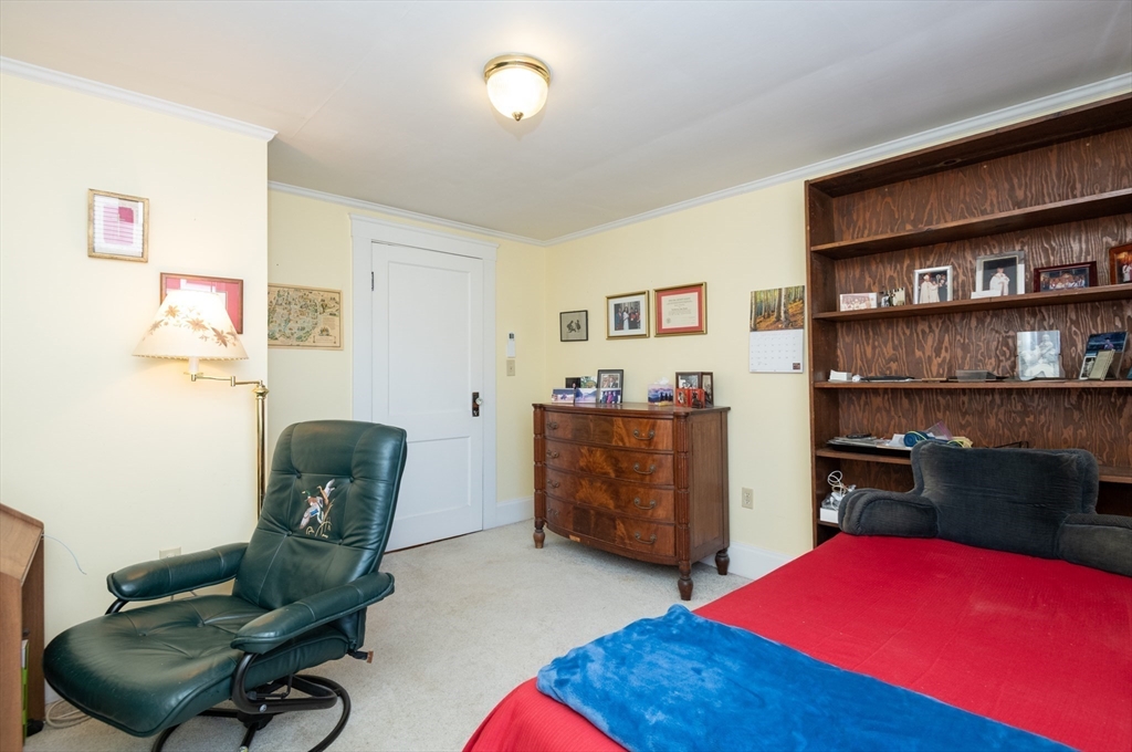 18 Lafayette Road Ipswich, MA 01938 - Photo 24 of 42 a room with furniture and a couch
