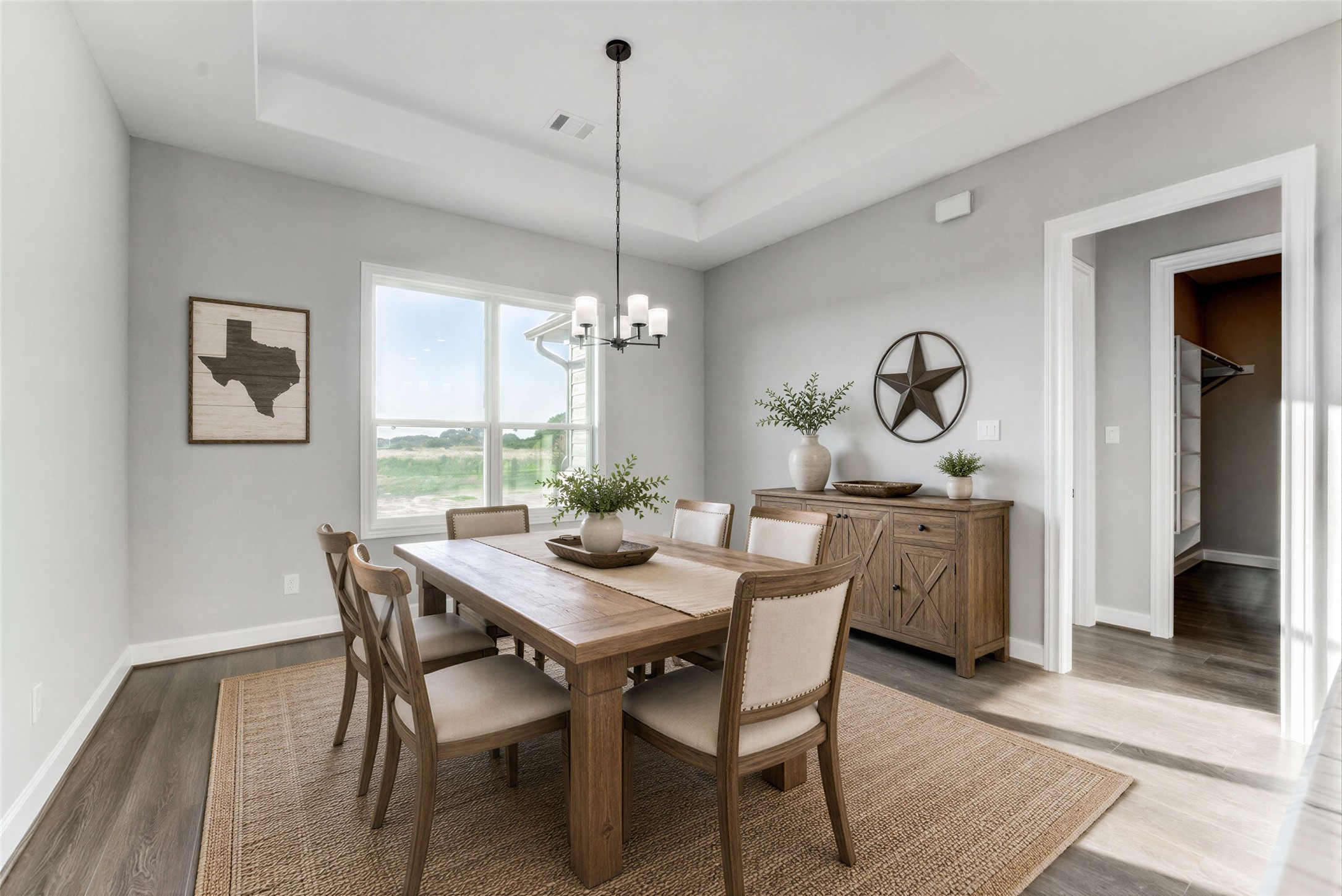 1819 Rymal Ranch Road Alvin, TX 77511 - Photo 9 of 14 All this table need is you and your family!